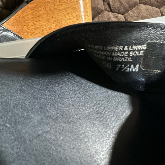 Tory Burch Blue Leather Sandal with Gold Medallion - Picture 2 of 4